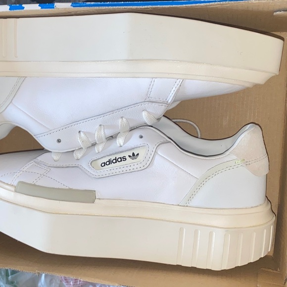 Adidas hypersleek women white sneakers NWT - Picture 6 of 9